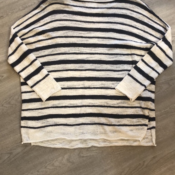 Lou & Grey Stripped Soft Sweater - Picture 11 of 13